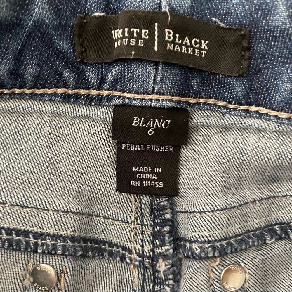 White‎ House Black Market Blanc Pedal Pushers Shorts- Size 6 - Picture 5 of 5